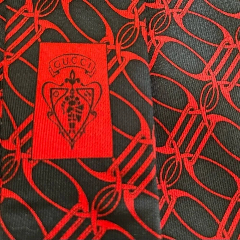 Gucci Silk Print Tie Navy Blue & Red